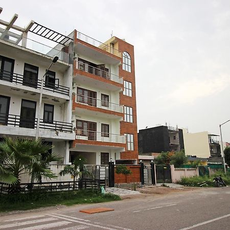 Oyo 9192 Hotel Raghav Residency ノイダ エクステリア 写真