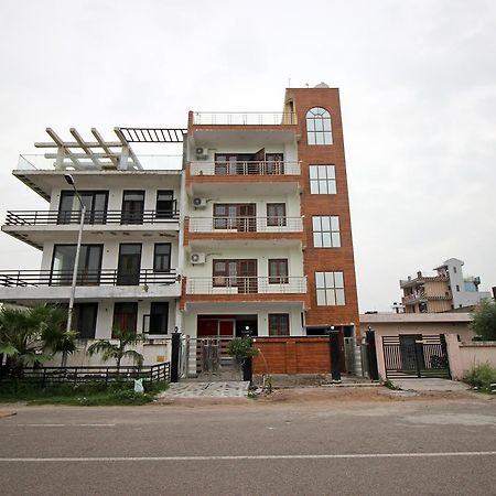 Oyo 9192 Hotel Raghav Residency ノイダ エクステリア 写真