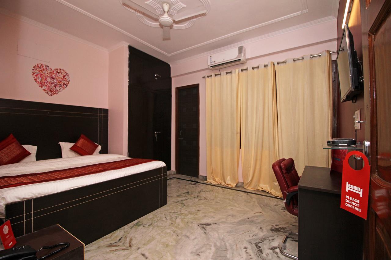 Oyo 9192 Hotel Raghav Residency ノイダ エクステリア 写真
